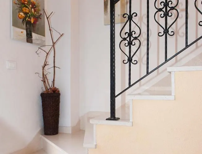 Intrada Villa *